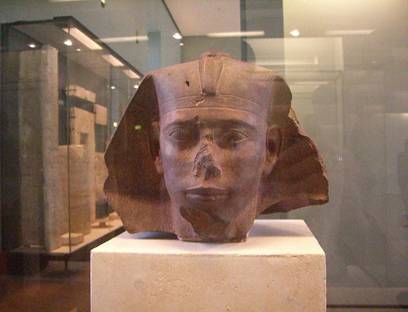 Djedefre, 3rd Pharaoh of 4th Dynasty, Old Kingdom,  ca. 2520-2500              Musée du Louvre, Paris    (Photo: Sebi, 2007
